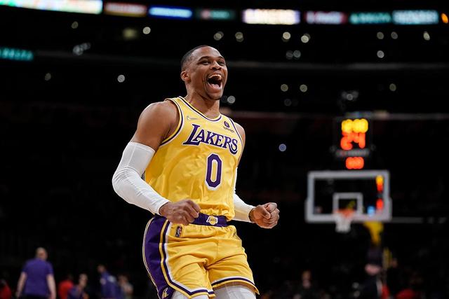 杨晨谈青训人才流失：目前基层教练培训不完善