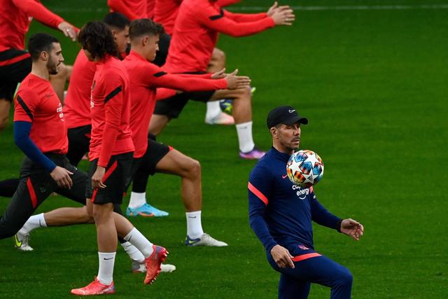 里约奥运会夺冠十周年 中国女排冠军走进南京校园