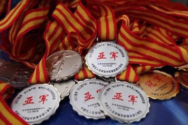 13记三分！克莱蒙斯轰下55分 新疆队史第三人